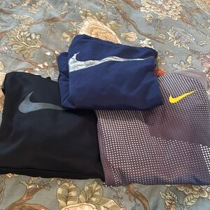 3 Nike Hooded Sweatshirts Youth Large